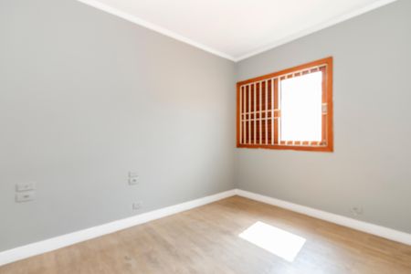 Casa à venda com 252m², 4 quartos e 2 vagas Casa à venda com 252m², 4 quartos e 2 vagasQuarto 2