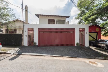 Casa à venda com 252m², 4 quartos e 2 vagas Casa à venda com 252m², 4 quartos e 2 vagasFachada