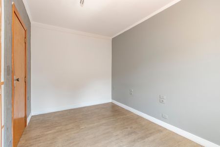 Casa à venda com 252m², 4 quartos e 2 vagas Casa à venda com 252m², 4 quartos e 2 vagasQuarto 2