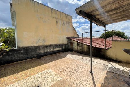 Casa à venda com 200m², 3 quartos e 4 vagas Casa à venda com 200m², 3 quartos e 4 vagasÁrea de Serviço