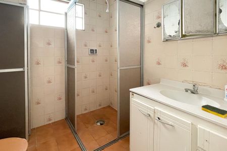 Casa à venda com 200m², 3 quartos e 4 vagas Casa à venda com 200m², 3 quartos e 4 vagasBanheiro Social