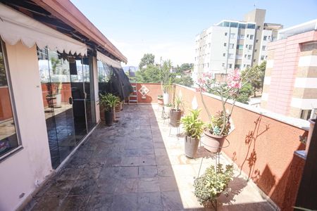 Apartamento à venda com 265m², 4 quartos e 4 vagasVaranda