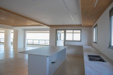 Apartamento à venda com 838m², 5 quartos e 7 vagasCozinha