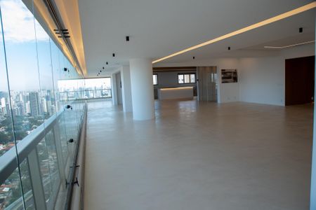 Apartamento à venda com 838m², 5 quartos e 7 vagasVaranda da Sala