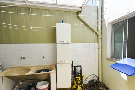 Casa à venda com 300m², 5 quartos e 2 vagasArea serviço