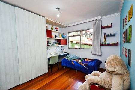 Casa à venda com 300m², 5 quartos e 2 vagasQuarto2 casa2