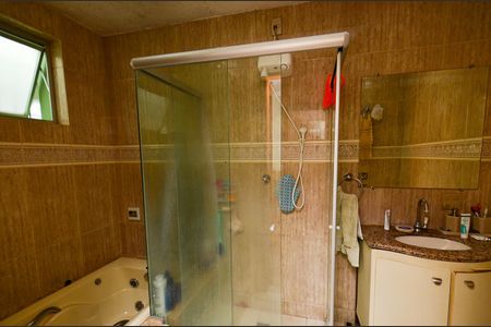 Casa à venda com 300m², 5 quartos e 2 vagasBanheiro da Suíte