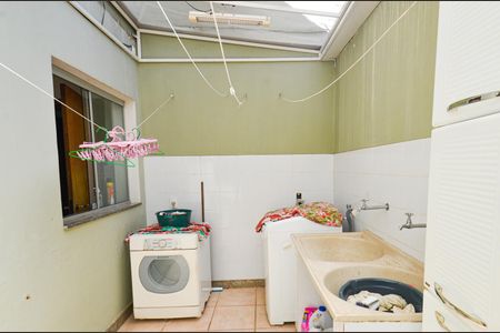 Casa à venda com 300m², 5 quartos e 2 vagasArea serviço