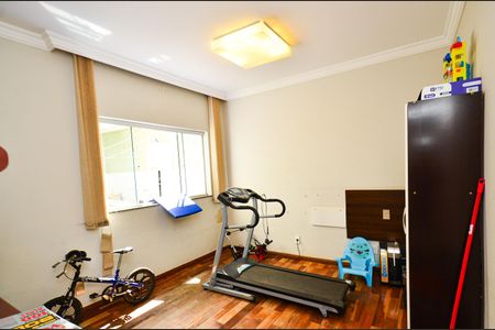 Casa à venda com 300m², 5 quartos e 2 vagasQuarto1 casa1