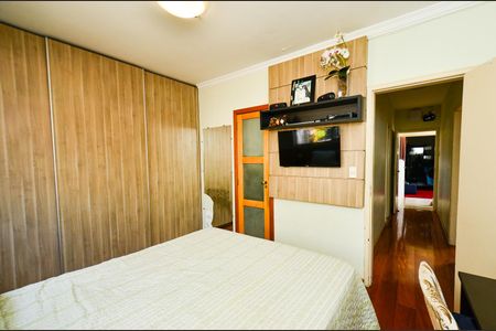 Casa à venda com 300m², 5 quartos e 2 vagasSuíte casa2