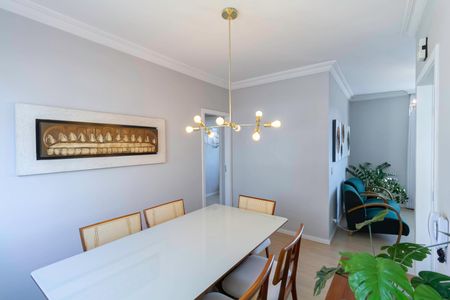 Apartamento à venda com 110m², 4 quartos e 3 vagas Apartamento à venda com 110m², 4 quartos e 3 vagasSala de Jantar