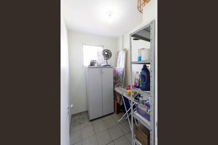 Apartamento à venda com 110m², 4 quartos e 3 vagas Apartamento à venda com 110m², 4 quartos e 3 vagasQuarto de serviço
