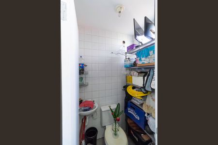 Apartamento à venda com 110m², 4 quartos e 3 vagas Apartamento à venda com 110m², 4 quartos e 3 vagasBanheiro de serviço