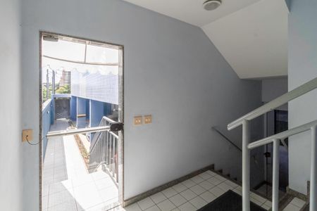 Apartamento à venda com 110m², 4 quartos e 3 vagas Apartamento à venda com 110m², 4 quartos e 3 vagasHall social