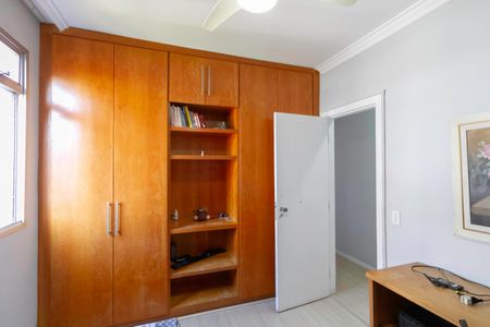 Apartamento à venda com 110m², 4 quartos e 3 vagas Apartamento à venda com 110m², 4 quartos e 3 vagasQuarto 1