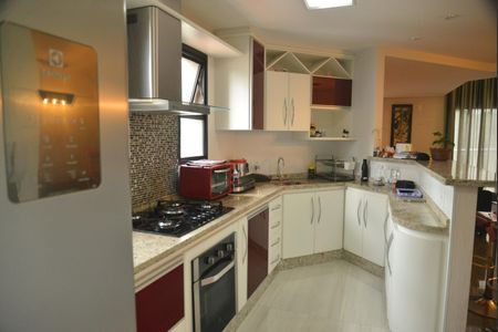 Apartamento à venda com 169m², 2 quartos e 3 vagasCozinha