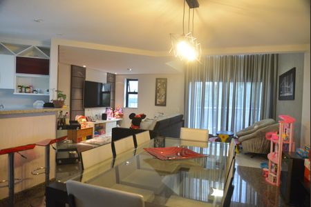 Apartamento à venda com 169m², 2 quartos e 3 vagasSala