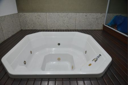 Apartamento à venda com 169m², 2 quartos e 3 vagasBanheira