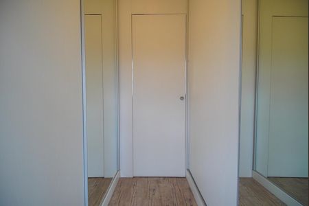 Apartamento à venda com 76m², 2 quartos e 1 vaga Apartamento à venda com 76m², 2 quartos e 1 vagaCloset