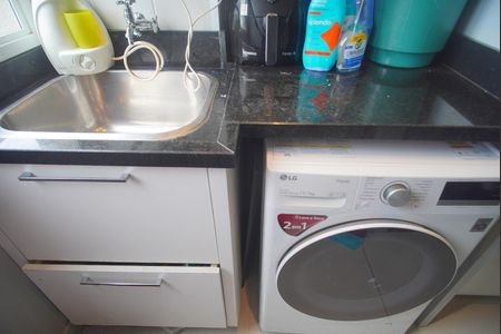 Apartamento à venda com 76m², 2 quartos e 1 vaga Apartamento à venda com 76m², 2 quartos e 1 vagaÁrea de Serviço