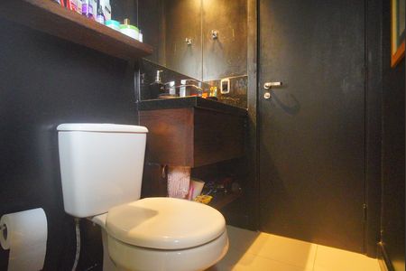 Apartamento à venda com 76m², 2 quartos e 1 vaga Apartamento à venda com 76m², 2 quartos e 1 vagaBanheiro