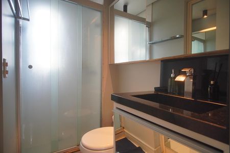 Apartamento à venda com 76m², 2 quartos e 1 vaga Apartamento à venda com 76m², 2 quartos e 1 vagaBanheiro da Suíte