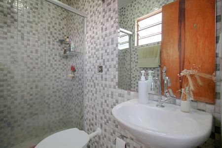 Casa à venda com 155m², 2 quartos e 6 vagasBanheiro