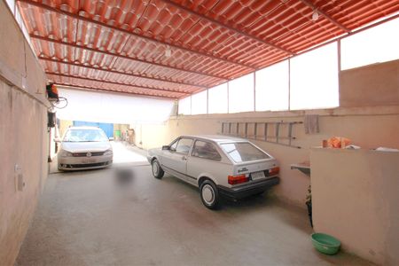 Casa à venda com 155m², 2 quartos e 6 vagasGaragem