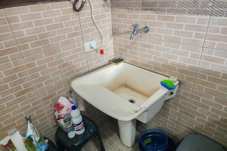 Casa à venda com 260m², 4 quartos e 3 vagas Casa à venda com 260m², 4 quartos e 3 vagasÁrea de Serviço - Casa 2