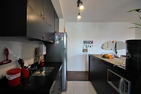 Apartamento à venda com 77m², 3 quartos e 2 vagasCozinha e Área de Serviço