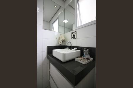 Apartamento à venda com 77m², 3 quartos e 2 vagasBanheiro Social