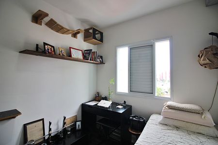 Apartamento à venda com 77m², 3 quartos e 2 vagasQuarto 2