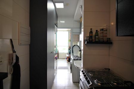 Apartamento à venda com 77m², 3 quartos e 2 vagasCozinha e Área de Serviço