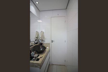 Apartamento à venda com 77m², 3 quartos e 2 vagasQuarto 1 - Suíte Banheiro