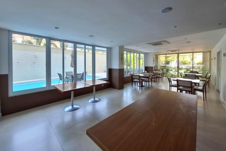 Apartamento à venda com 94m², 3 quartos e 2 vagas Apartamento à venda com 94m², 3 quartos e 2 vagasÁrea comum - Salão de festas