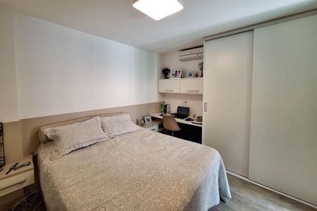 Apartamento à venda com 94m², 3 quartos e 2 vagas Apartamento à venda com 94m², 3 quartos e 2 vagasSuíte