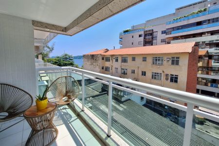 Apartamento à venda com 94m², 3 quartos e 2 vagas Apartamento à venda com 94m², 3 quartos e 2 vagasVaranda da Sala