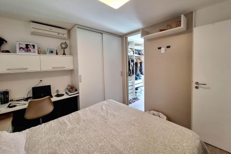 Apartamento à venda com 94m², 3 quartos e 2 vagas Apartamento à venda com 94m², 3 quartos e 2 vagasSuíte