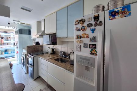 Apartamento à venda com 94m², 3 quartos e 2 vagas Apartamento à venda com 94m², 3 quartos e 2 vagasCozinha