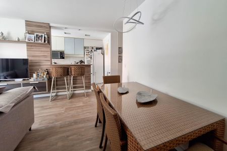 Apartamento à venda com 94m², 3 quartos e 2 vagas Apartamento à venda com 94m², 3 quartos e 2 vagasSala