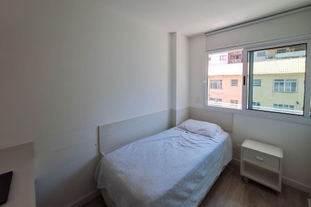 Apartamento à venda com 94m², 3 quartos e 2 vagas Apartamento à venda com 94m², 3 quartos e 2 vagasQuarto 1