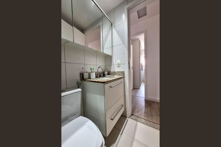 Apartamento à venda com 94m², 3 quartos e 2 vagas Apartamento à venda com 94m², 3 quartos e 2 vagasBanheiro Social