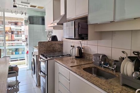 Apartamento à venda com 94m², 3 quartos e 2 vagas Apartamento à venda com 94m², 3 quartos e 2 vagasCozinha