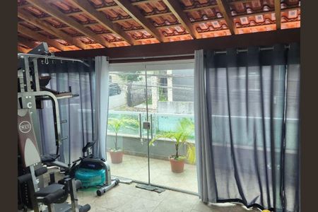 Casa à venda com 140m², 2 quartos e 2 vagas