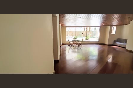 Apartamento à venda com 216m², 4 quartos e 3 vagas Apartamento à venda com 216m², 4 quartos e 3 vagasÁrea comum - Salão de festas