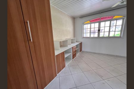 Casa de condomínio para alugar com 254m², 4 quartos e 3 vagas Casa de condomínio para alugar com 254m², 4 quartos e 3 vagasSuíte