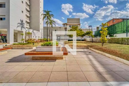 Apartamento à venda com 156m², 3 quartos e 3 vagas Apartamento à venda com 156m², 3 quartos e 3 vagasÁrea comum - Condomínio