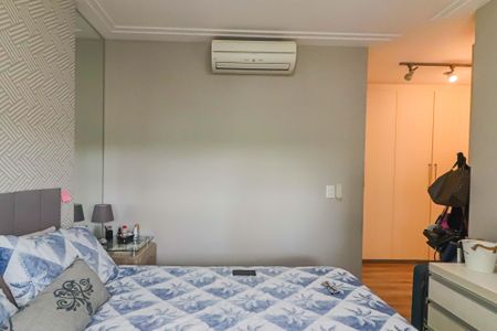 Apartamento à venda com 156m², 3 quartos e 3 vagas Apartamento à venda com 156m², 3 quartos e 3 vagasSuíte 1