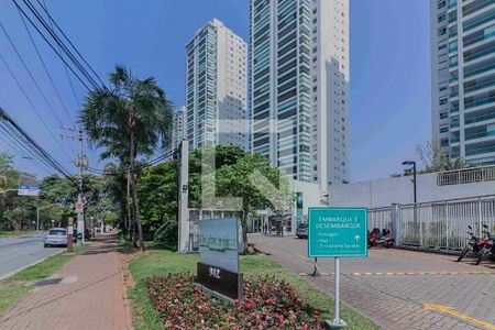 Apartamento à venda com 156m², 3 quartos e 3 vagas Apartamento à venda com 156m², 3 quartos e 3 vagasFachada