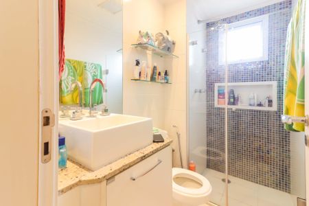 Apartamento à venda com 156m², 3 quartos e 3 vagas Apartamento à venda com 156m², 3 quartos e 3 vagasBanheiro da Suíte 3